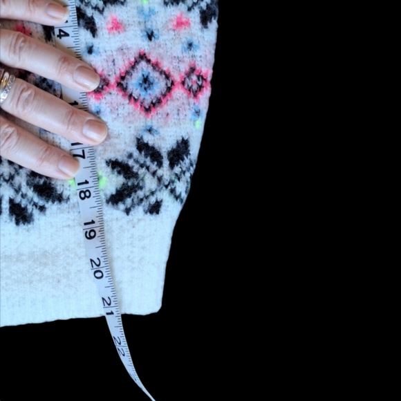 ❤Victoria's Secret XL Sweater PINK Cropped Long-Sleeved White Black Green V-Neck - Picture 6 of 12